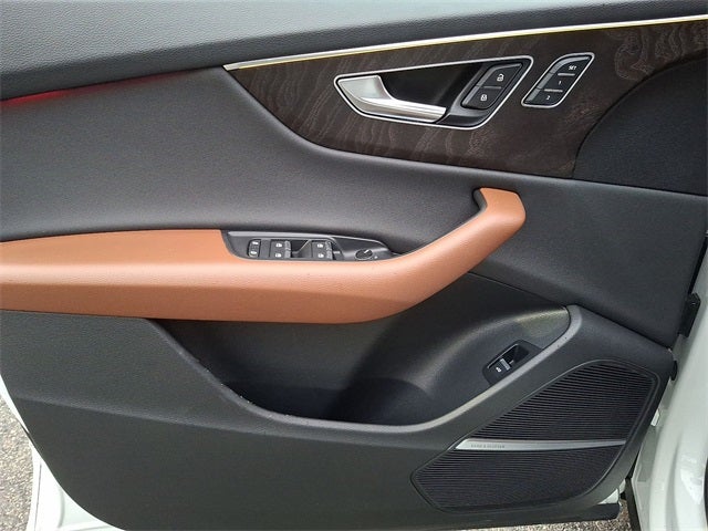 2022 Audi Q8 55 Premium Plus quattro