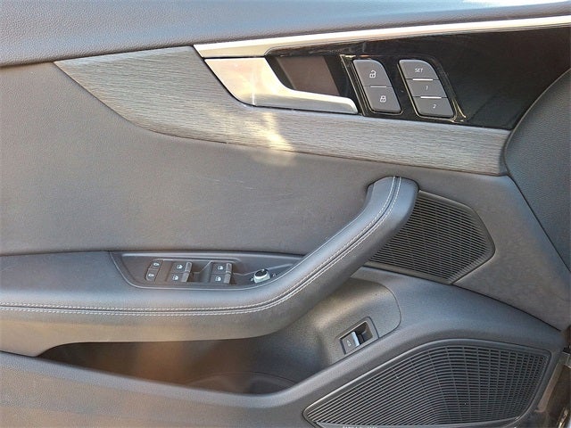 2023 Audi A4 45 S line Premium Plus quattro
