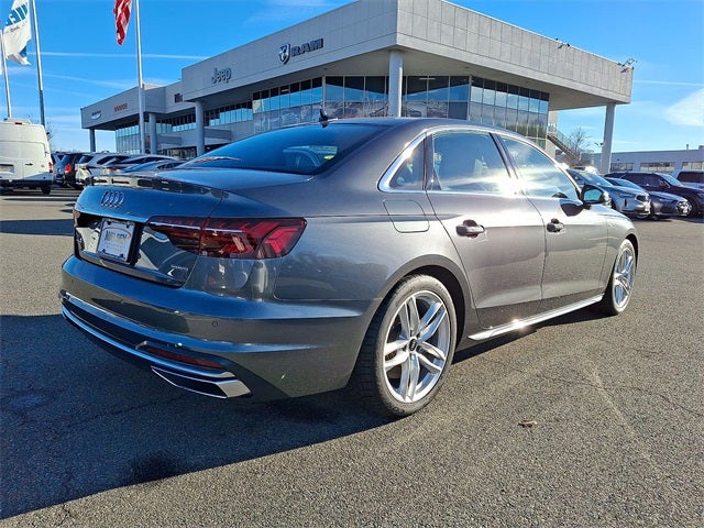 2023 Audi A4 45 S line Premium Plus quattro