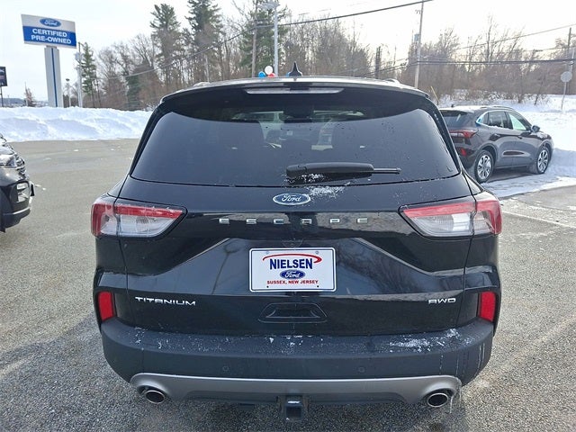 2022 Ford Escape Titanium