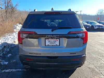2023 GMC Acadia SLT