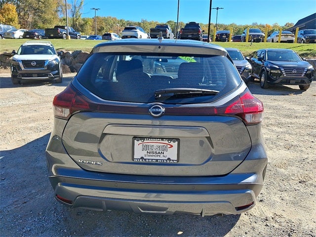 2025 Nissan Kicks Play S