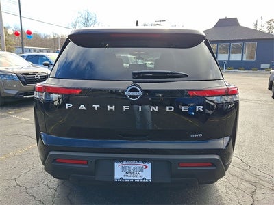 2025 Nissan Pathfinder S