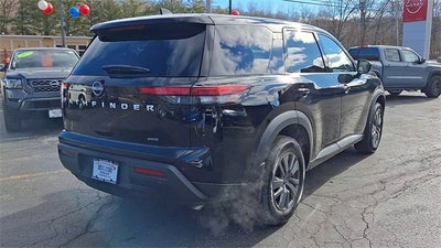 2025 Nissan Pathfinder S