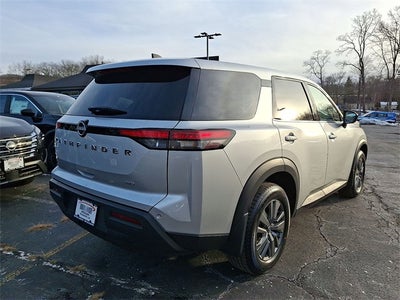 2023 Nissan Pathfinder S