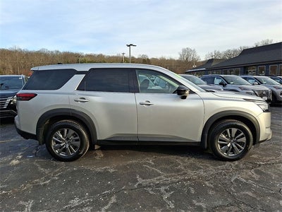 2023 Nissan Pathfinder S