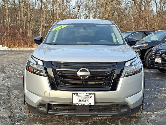 2023 Nissan Pathfinder S