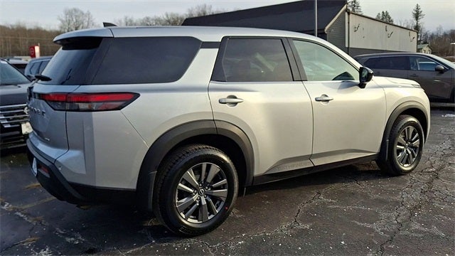 2023 Nissan Pathfinder S