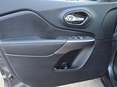 2022 Jeep Cherokee Latitude Lux