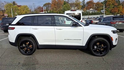 2022 Jeep Grand Cherokee Altitude