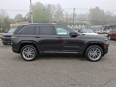 2023 Jeep Grand Cherokee Summit