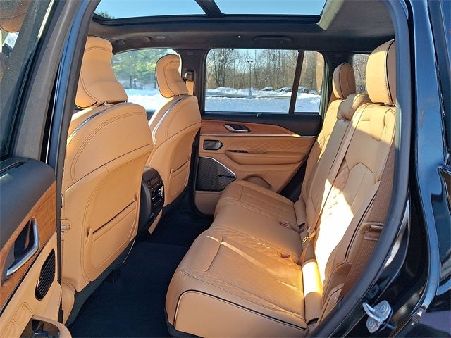 2023 Jeep Grand Cherokee Summit