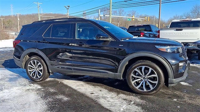 2023 Ford Explorer ST-Line