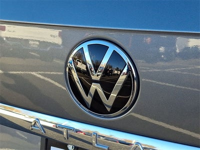 2022 Volkswagen Atlas 3.6L V6 SE w/Technology