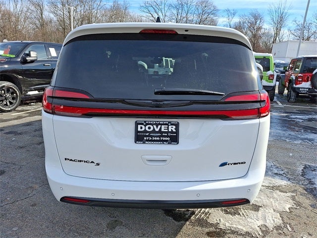 2025 Chrysler Pacifica Hybrid Select