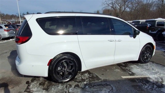 2025 Chrysler Pacifica Hybrid Select