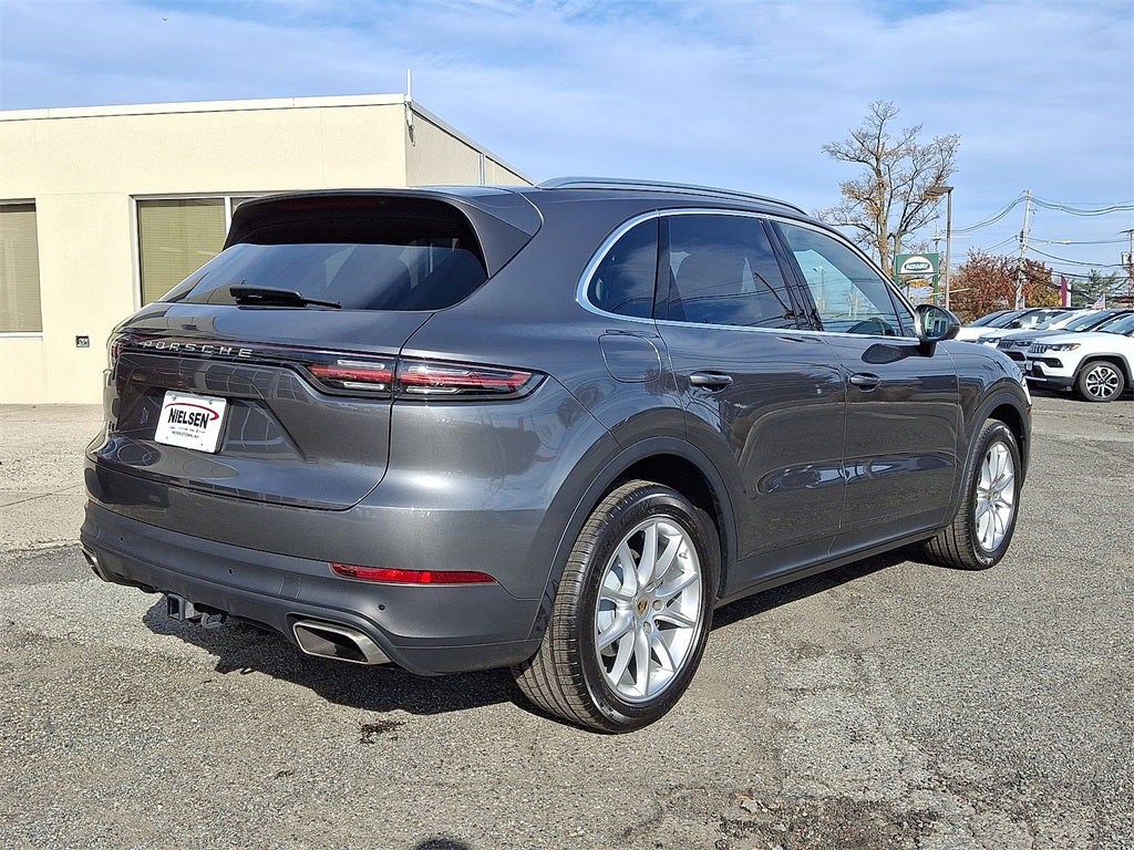 2023 Porsche Cayenne Platinum Edition