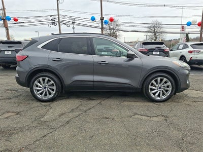 2022 Ford Escape Titanium