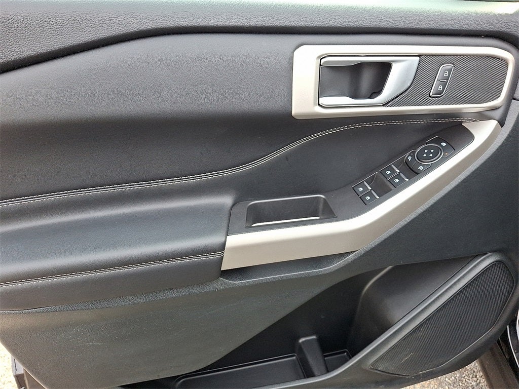 2023 Ford Explorer XLT 4WD