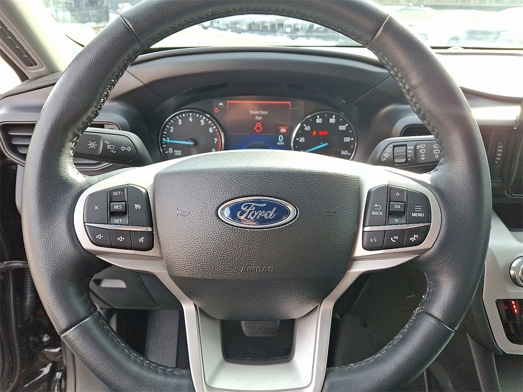 2023 Ford Explorer XLT 4WD