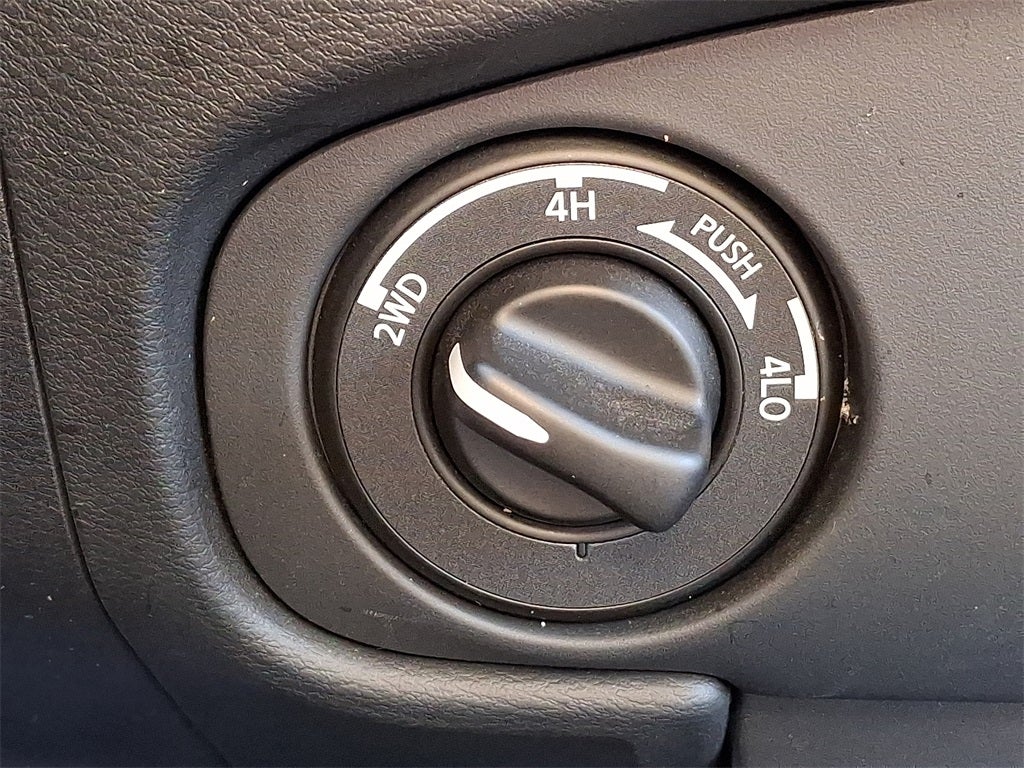 2023 Nissan Frontier SV SV CONVENIENCE & TECH PKG 4X4