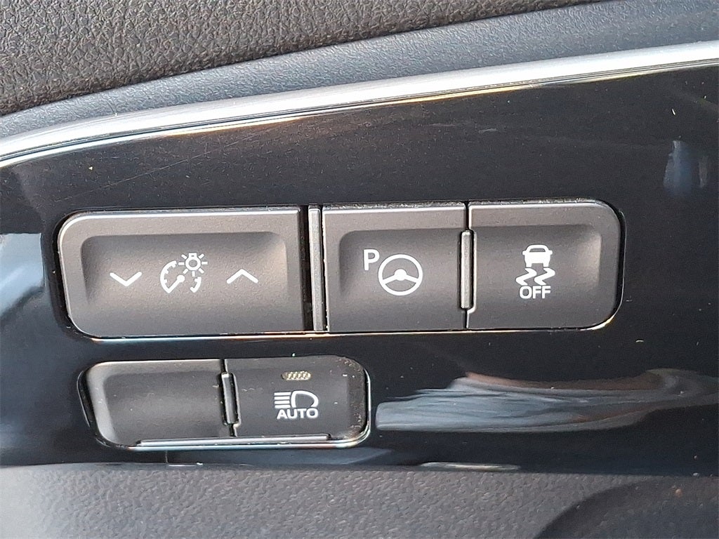 2019 Toyota Prius LE AWD-e